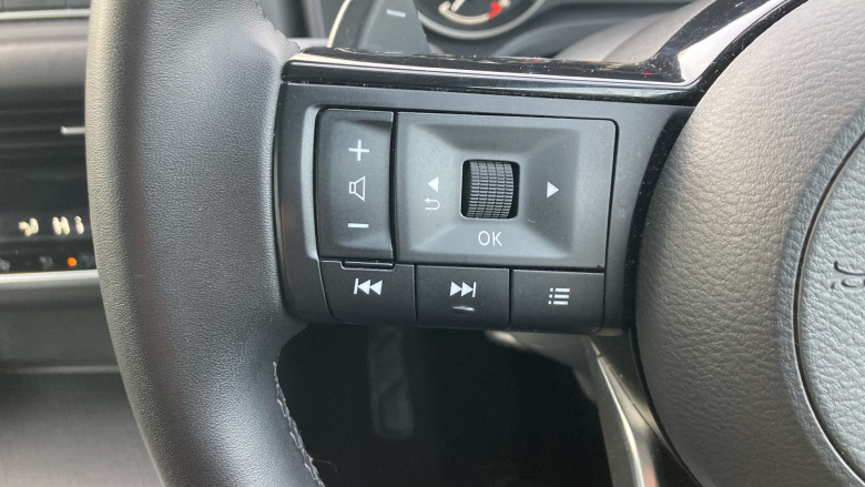 Nissan Qashqai 1.3 DiG-T MH 158 Acenta Premium 5dr Xtronic Petrol Hatchback